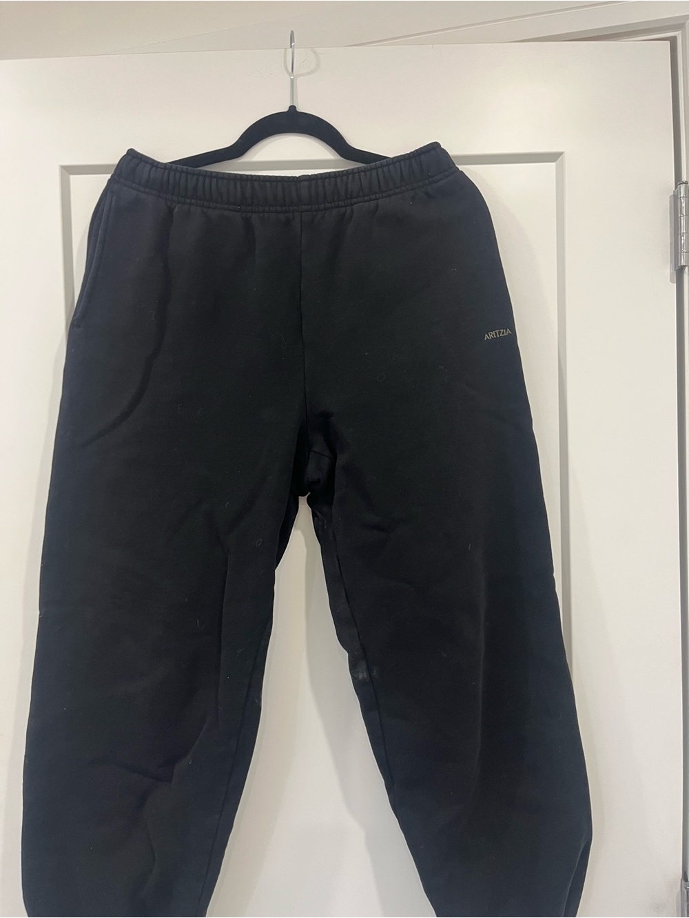 Aritzia Black Sweatfleece Joggers